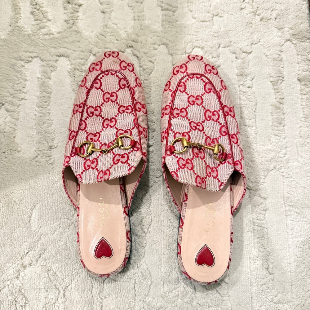 Gucci Women's Red and Pink Slippers Mules